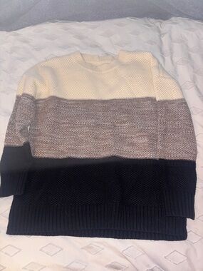 Women’s color block sweater
